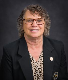 Laura Mackenthun