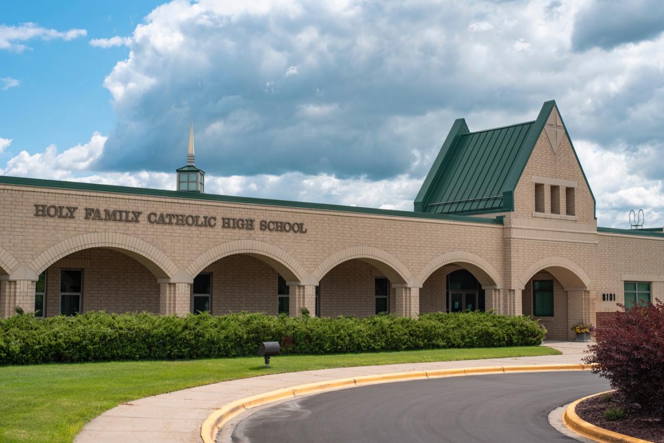 Holy Family Catholic High School Schools MSHSL   Image002 