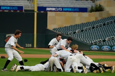 Marshall School, Duluth Hilltoppers Baseball Team Pile