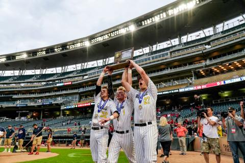 Marshall School, Duluth Hilltoppers Baseball Team Trophy Celebration