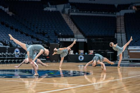 Marshall School, Duluth Hilltoppers Dance Team at State (2019)