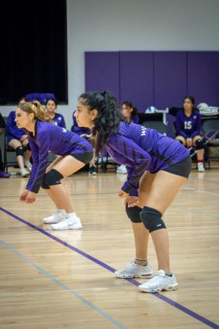 Girls ready to receive that ball!